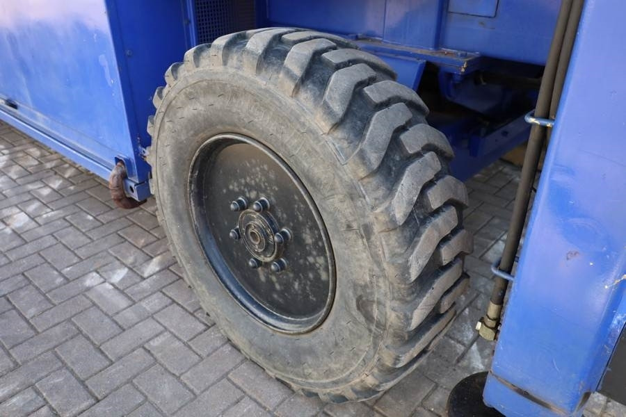 מעלית מספריים Liftlux SL245-25D 4WD Diesel, 4x4 Drive, 26.5m Working Hei: תמונה 12