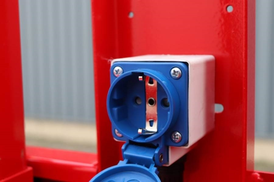 Magni ES0807EP New And Available Directly From Stock, El - מעלית מספריים: תמונה 5 Magni ES0807EP New And Available Directly From Stock, El - מעלית מספריים: תמונה 5