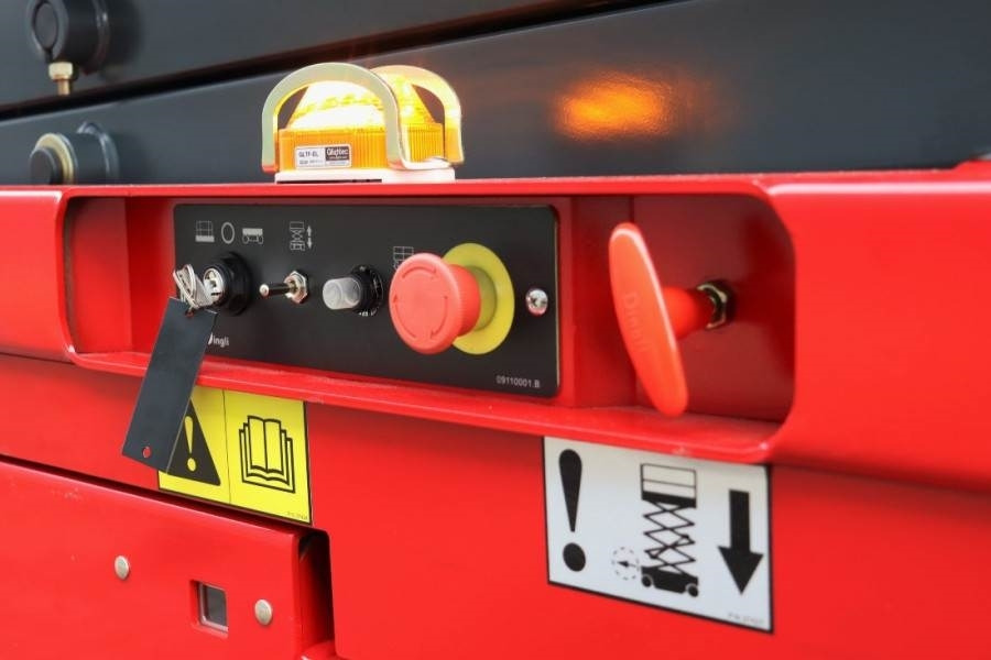 Magni ES0807EP New And Available Directly From Stock, El - מעלית מספריים: תמונה 3 Magni ES0807EP New And Available Directly From Stock, El - מעלית מספריים: תמונה 3