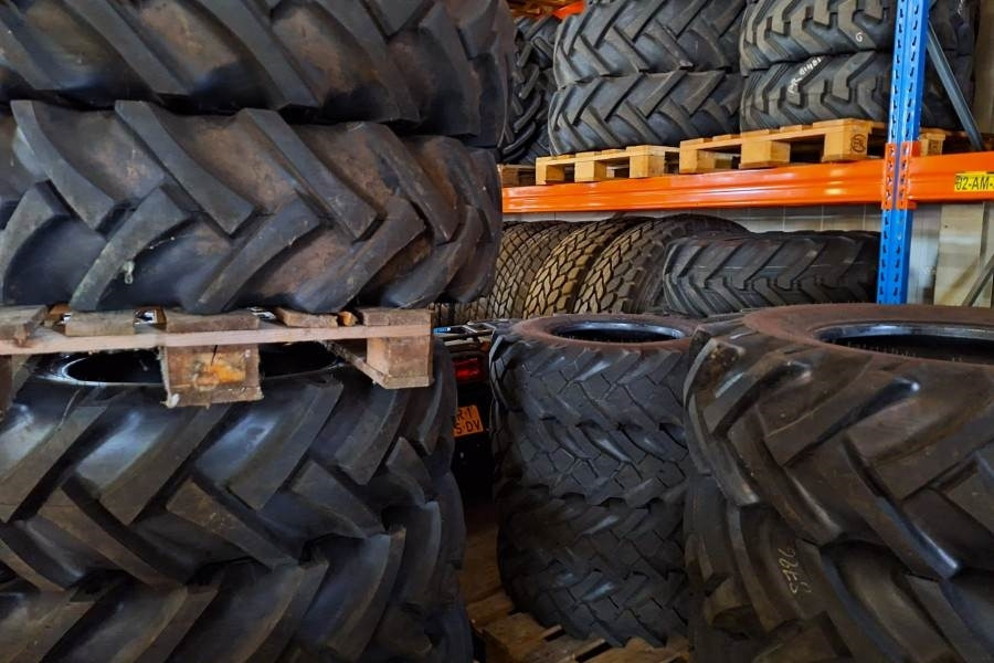 מלגזת שטח קשה Manitou M30-4 Valid inspection, *Guarantee! Diesel, 4x4 Dr: תמונה 10 מלגזת שטח קשה Manitou M30-4 Valid inspection, *Guarantee! Diesel, 4x4 Dr: תמונה 10