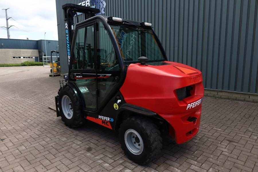 מלגזת שטח קשה Manitou MC30-4 Valid Inspection, *Guarantee, Diesel, 4x4 D: תמונה 9 מלגזת שטח קשה Manitou MC30-4 Valid Inspection, *Guarantee, Diesel, 4x4 D: תמונה 9