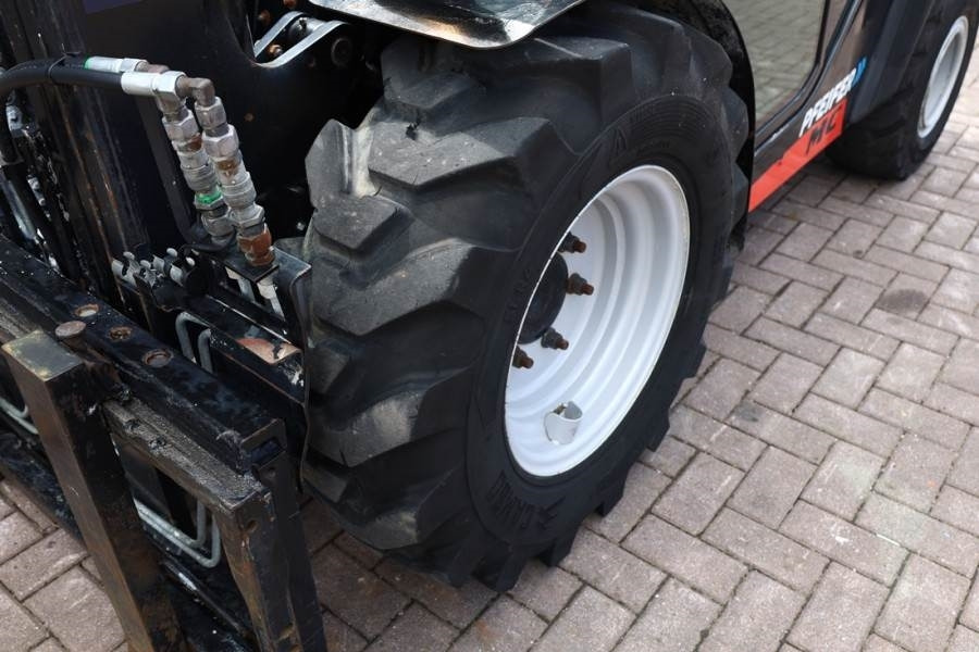 מלגזת שטח קשה Manitou MC30-4 Valid Inspection, *Guarantee, Diesel, 4x4 D: תמונה 12 מלגזת שטח קשה Manitou MC30-4 Valid Inspection, *Guarantee, Diesel, 4x4 D: תמונה 12