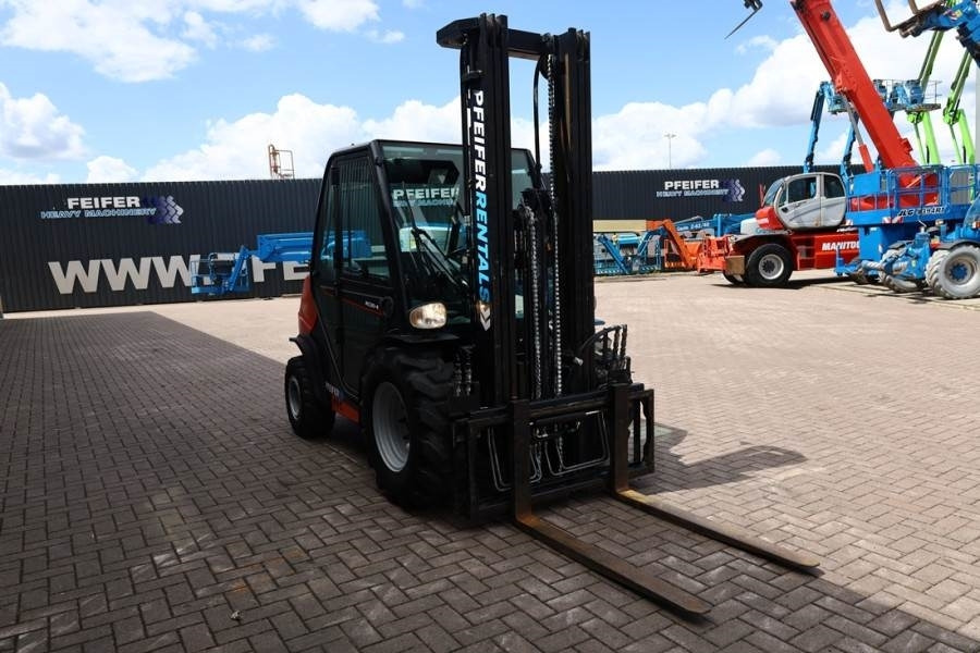 מלגזת שטח קשה Manitou MC30-4 Valid Inspection, *Guarantee, Diesel, 4x4 D: תמונה 8 מלגזת שטח קשה Manitou MC30-4 Valid Inspection, *Guarantee, Diesel, 4x4 D: תמונה 8