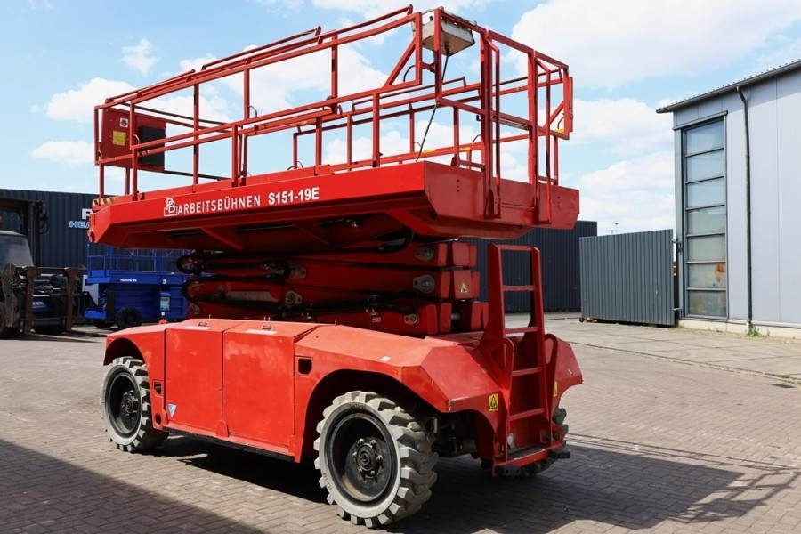 PB LIFT S151-19E 4x4 Electric, 4x4 Drive, 15m Working - מעלית מספריים: תמונה 1 PB LIFT S151-19E 4x4 Electric, 4x4 Drive, 15m Working - מעלית מספריים: תמונה 1