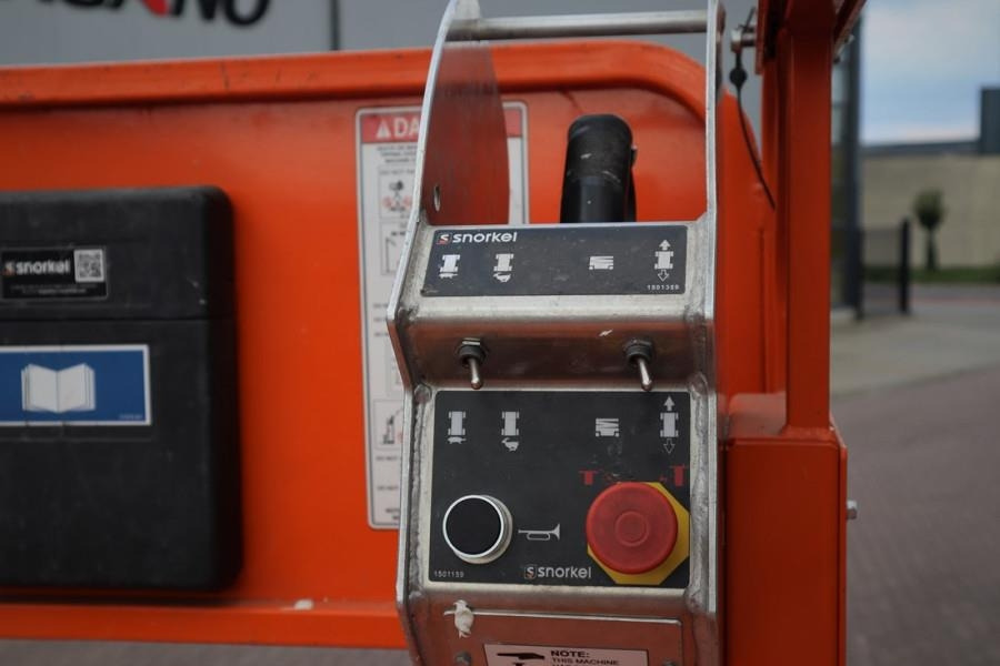 Snorkel S4726E Valid Inspection, *Guarantee! ,Electric, 10 - מעלית מספריים: תמונה 5 Snorkel S4726E Valid Inspection, *Guarantee! ,Electric, 10 - מעלית מספריים: תמונה 5