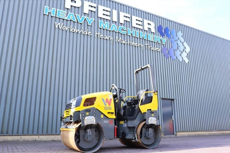 Wacker Neuson RD28-120 Diesel, Front And Rear Vibrating Smooth D - רולר כביש: תמונה 1 Wacker Neuson RD28-120 Diesel, Front And Rear Vibrating Smooth D - רולר כביש: תמונה 1