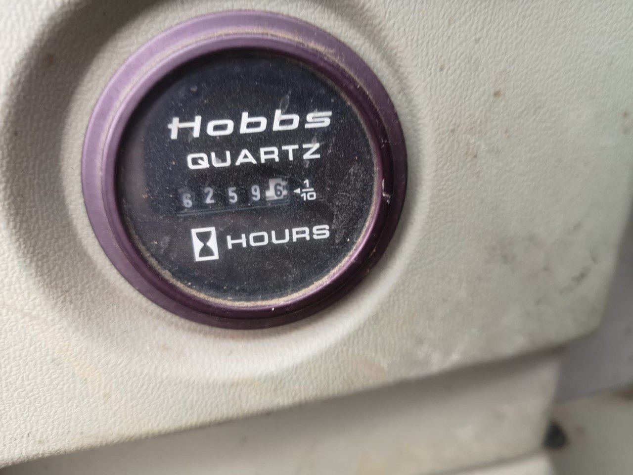 HYUNDAI 210 - מחפר גלגלים: תמונה 4 HYUNDAI 210 - מחפר גלגלים: תמונה 4