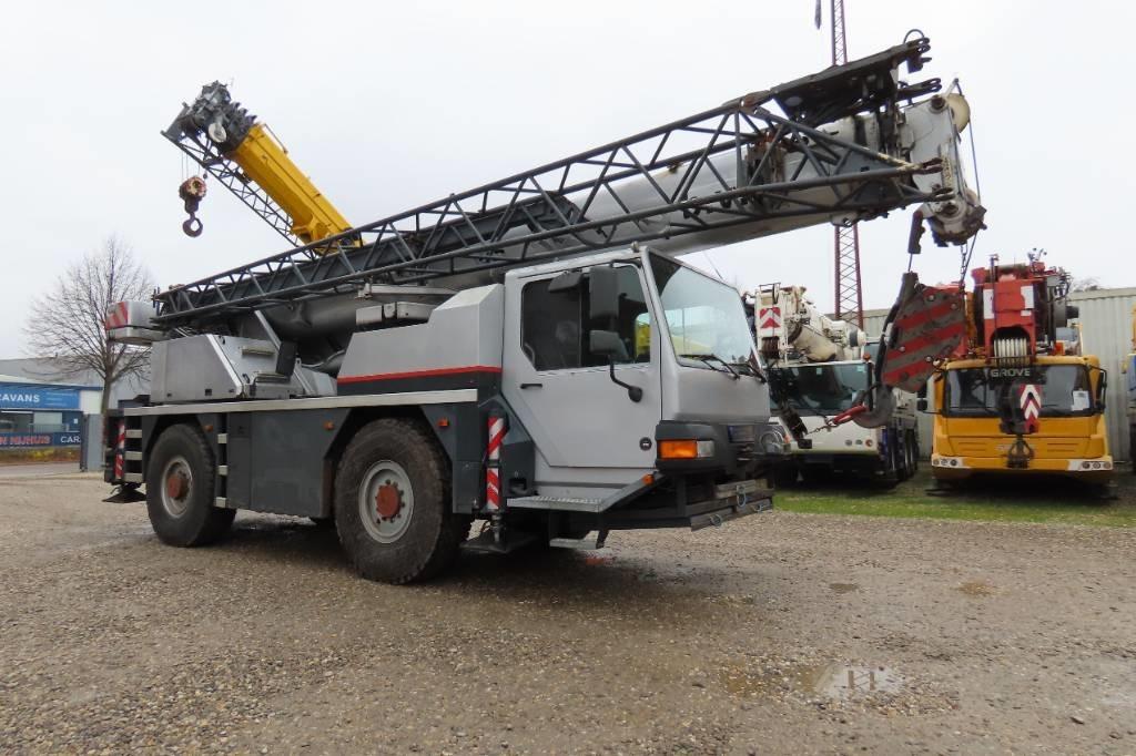 Liebherr LTM 1030/2 - עגורן לכל שטח: תמונה 2 Liebherr LTM 1030/2 - עגורן לכל שטח: תמונה 2