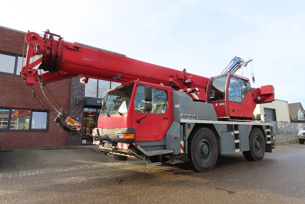 Liebherr LTM 1040-2.1 - עגורן לכל שטח: תמונה 1 Liebherr LTM 1040-2.1 - עגורן לכל שטח: תמונה 1