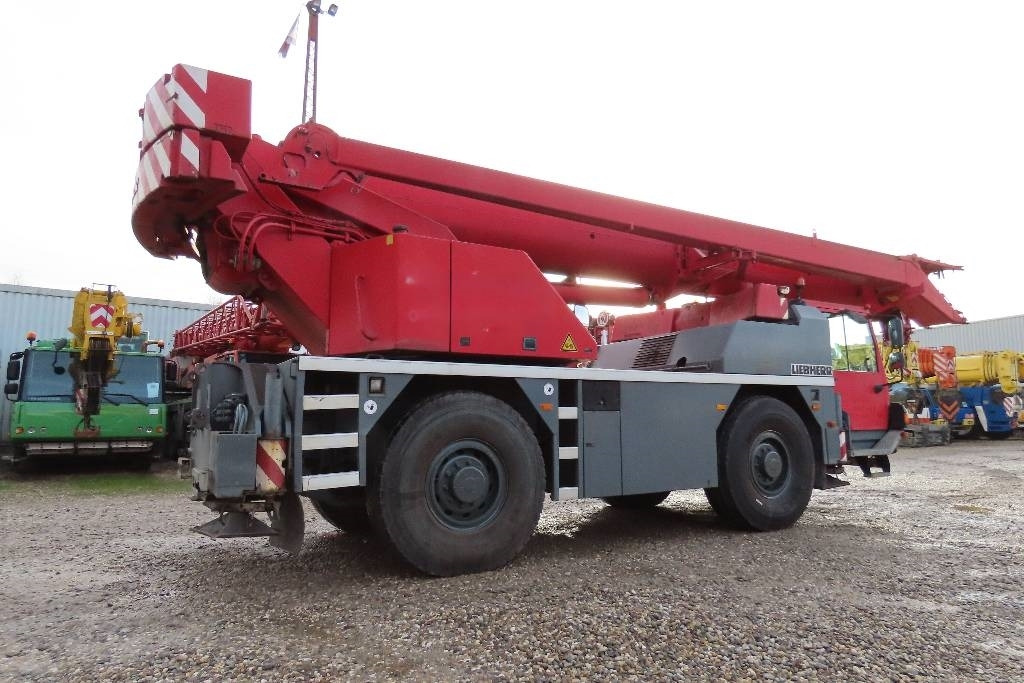 Liebherr LTM 1040-2.1 - עגורן לכל שטח: תמונה 3 Liebherr LTM 1040-2.1 - עגורן לכל שטח: תמונה 3