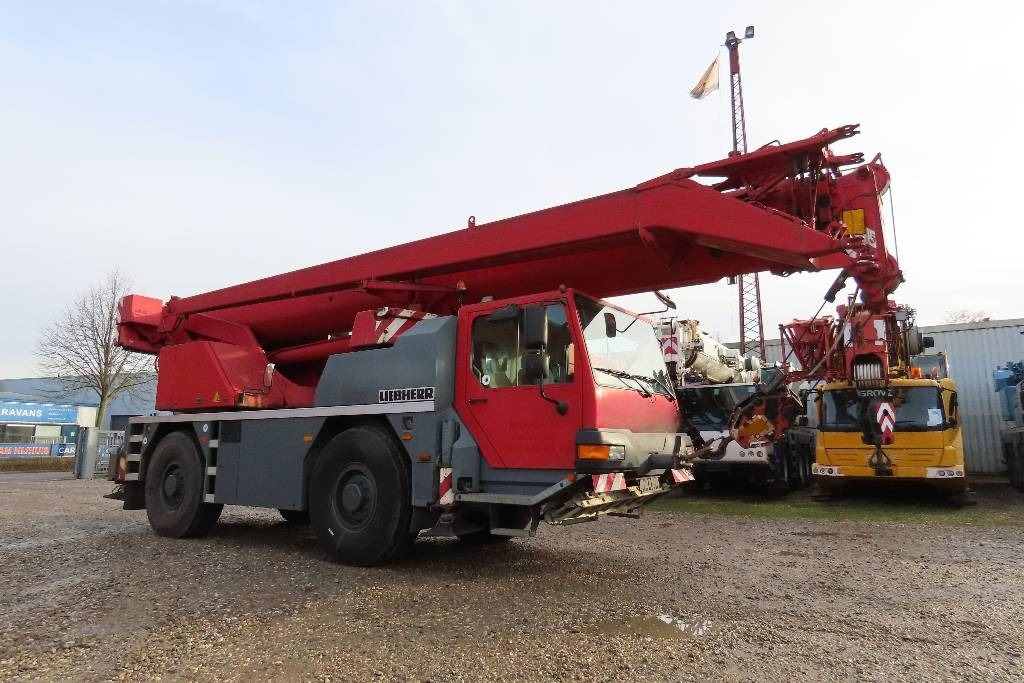 Liebherr LTM 1040-2.1 - עגורן לכל שטח: תמונה 2 Liebherr LTM 1040-2.1 - עגורן לכל שטח: תמונה 2