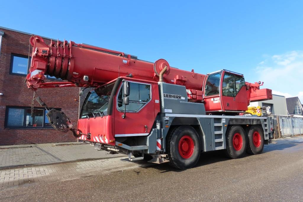Liebherr LTM 1055-3.2  - עגורן לכל שטח: תמונה 1 Liebherr LTM 1055-3.2  - עגורן לכל שטח: תמונה 1