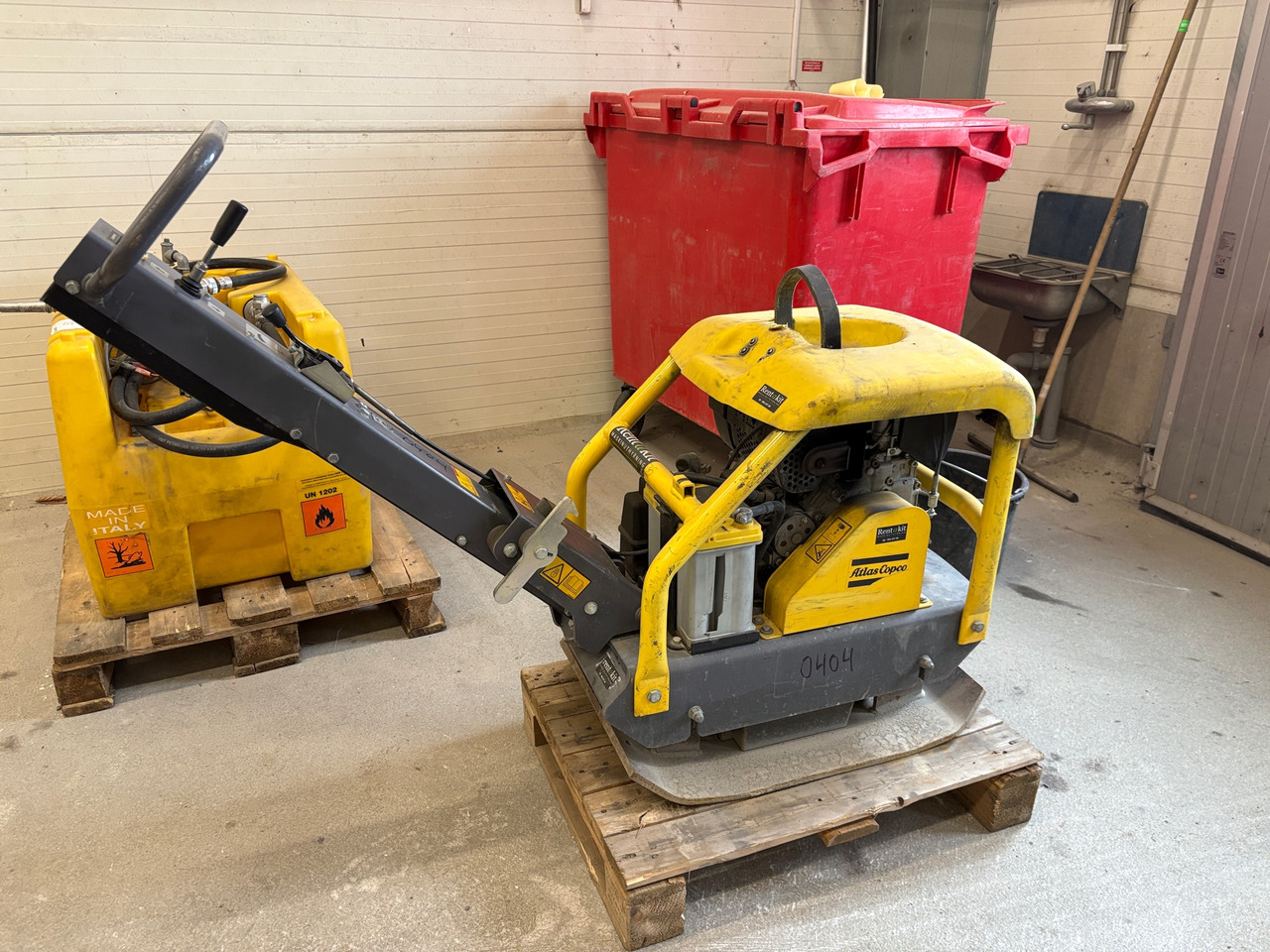 Atlas Copco LG 200 - לוח רטט: תמונה 1 Atlas Copco LG 200 - לוח רטט: תמונה 1
