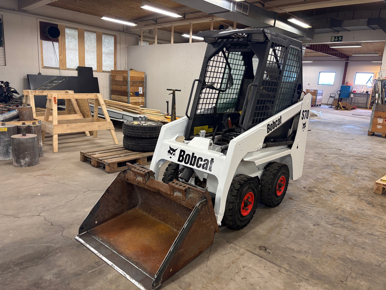 Bobcat S70 - מעמיס גלגלים: תמונה 1 Bobcat S70 - מעמיס גלגלים: תמונה 1