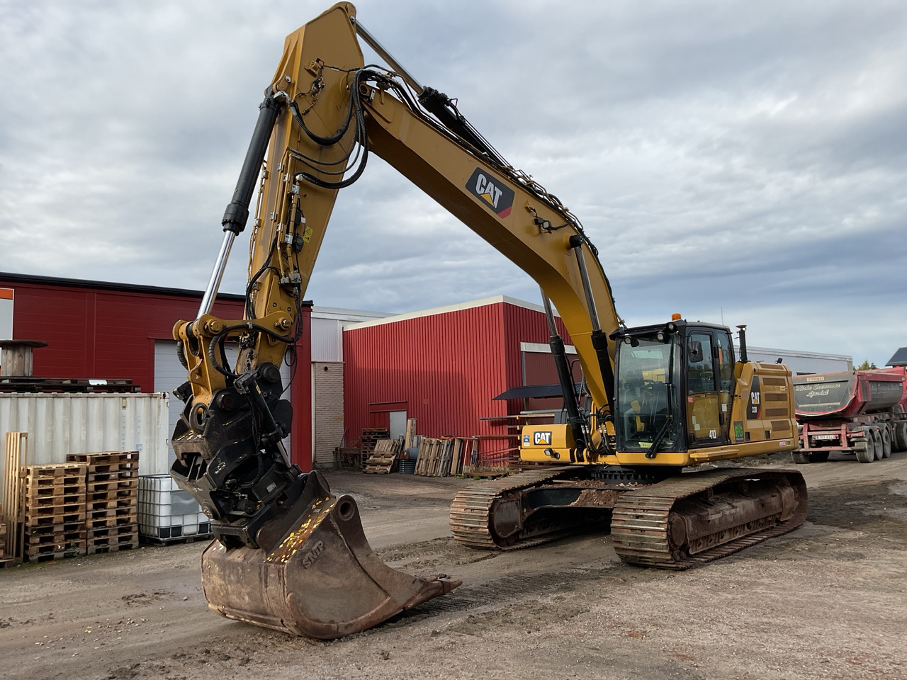 CAT 330 - מחפר: תמונה 1 CAT 330 - מחפר: תמונה 1