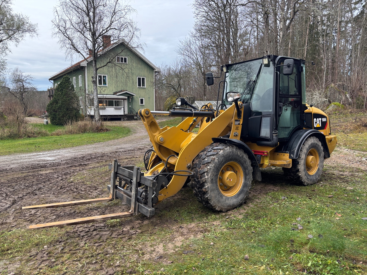 CAT 906H2 - מעמיס גלגלים: תמונה 1 CAT 906H2 - מעמיס גלגלים: תמונה 1