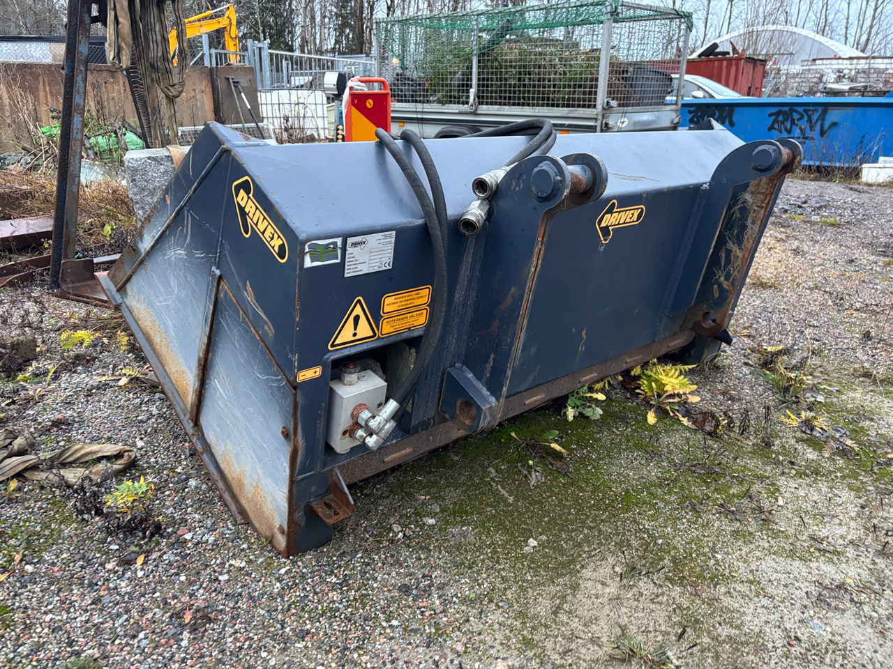 Drivex SS1000-TL80-120 - מפזר חול/ מלח: תמונה 1 Drivex SS1000-TL80-120 - מפזר חול/ מלח: תמונה 1