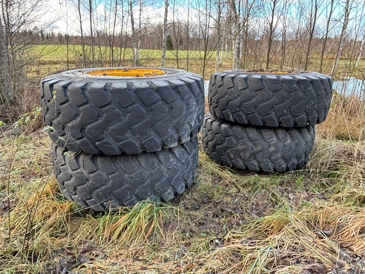 Firestone 23.5R25 - צמיג עבור מכונת בנייה: תמונה 1 Firestone 23.5R25 - צמיג עבור מכונת בנייה: תמונה 1