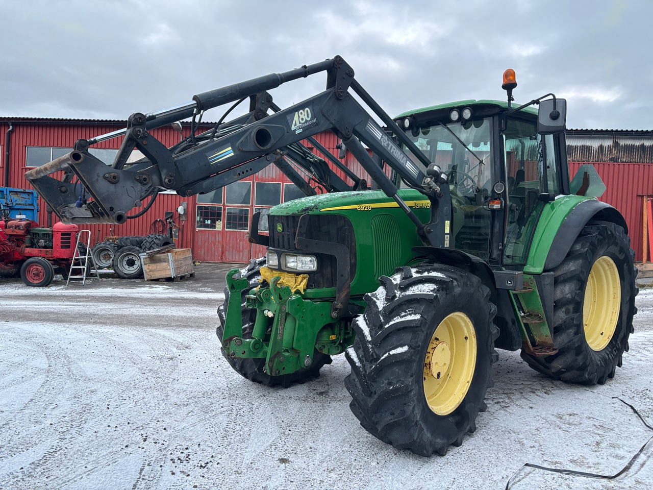 John Deere 6920 - טרקטור חקלאי: תמונה 1 John Deere 6920 - טרקטור חקלאי: תמונה 1