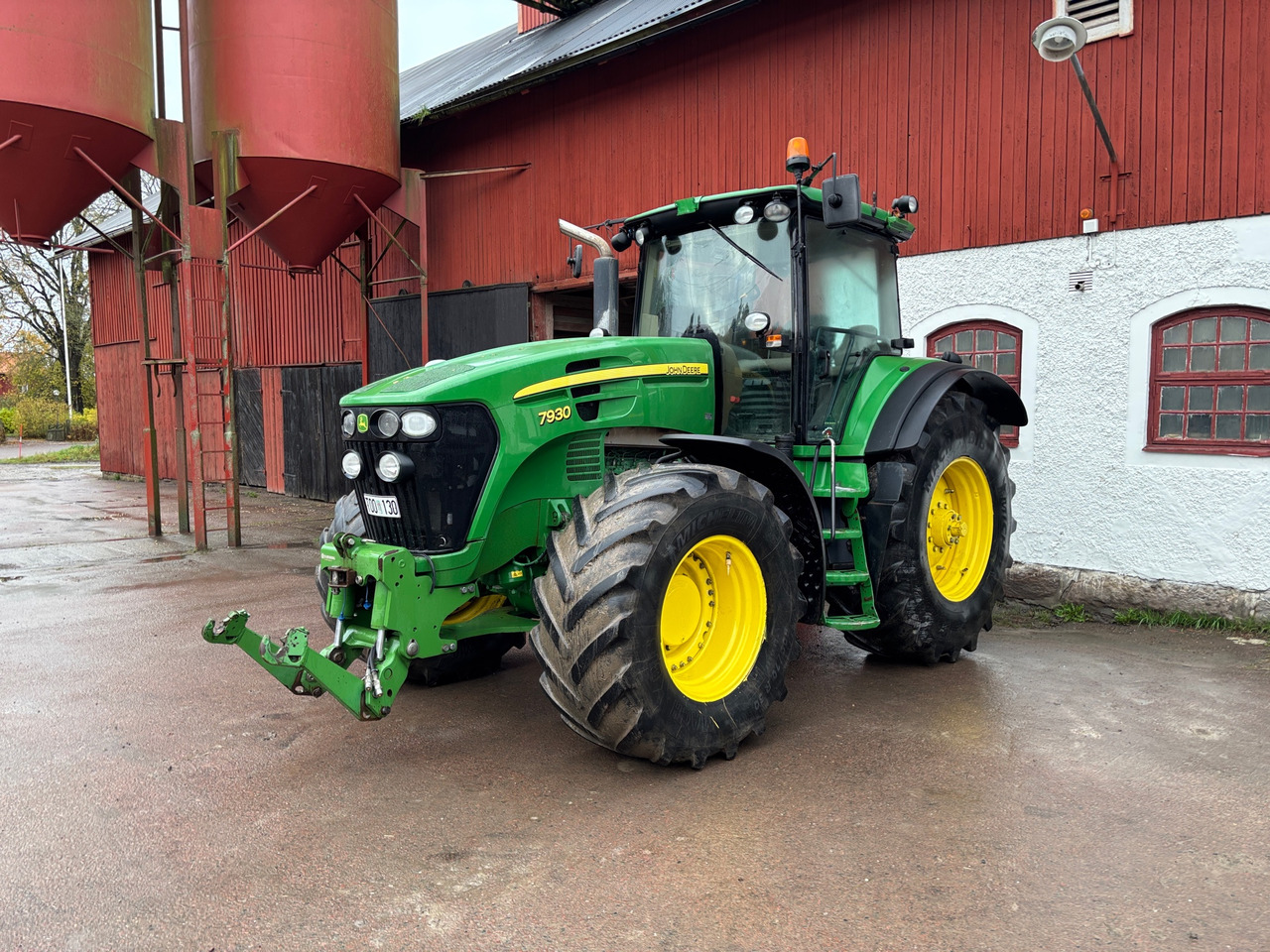 John Deere 7930 - טרקטור חקלאי: תמונה 1 John Deere 7930 - טרקטור חקלאי: תמונה 1