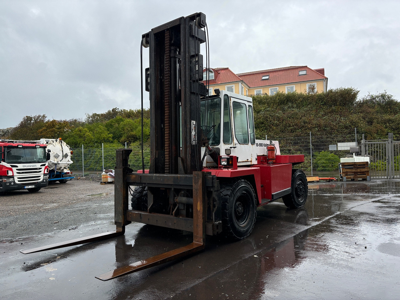 Kalmar LMV 16-900 - ציוד לטיפול בחומרים: תמונה 1 Kalmar LMV 16-900 - ציוד לטיפול בחומרים: תמונה 1