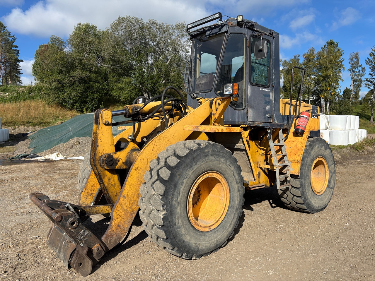 Komatsu WA 250 - 1H - מעמיס גלגלים: תמונה 1 Komatsu WA 250 - 1H - מעמיס גלגלים: תמונה 1