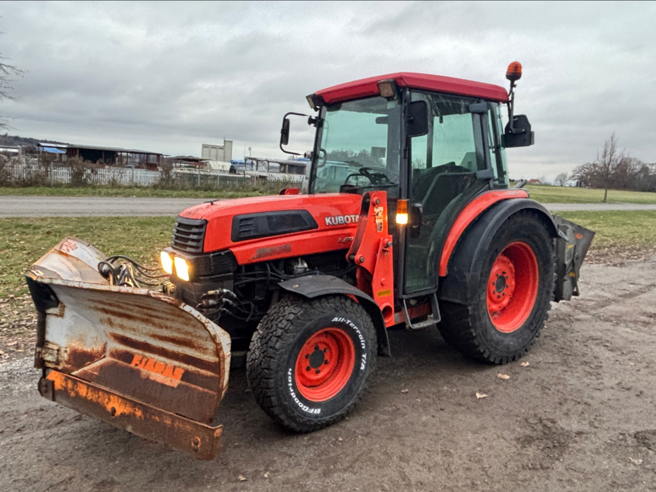 Kubota L5030 - טרקטור חקלאי: תמונה 1 Kubota L5030 - טרקטור חקלאי: תמונה 1