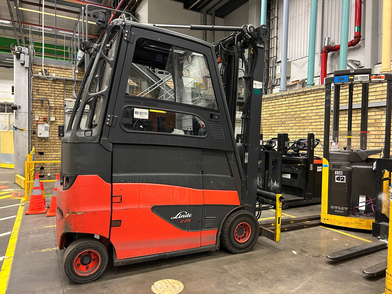 Linde E25HL-01/600 - ציוד לטיפול בחומרים: תמונה 1 Linde E25HL-01/600 - ציוד לטיפול בחומרים: תמונה 1