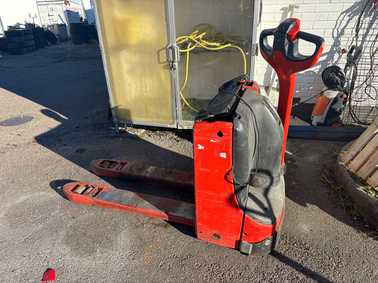 Linde T16 - ציוד לטיפול בחומרים: תמונה 1 Linde T16 - ציוד לטיפול בחומרים: תמונה 1