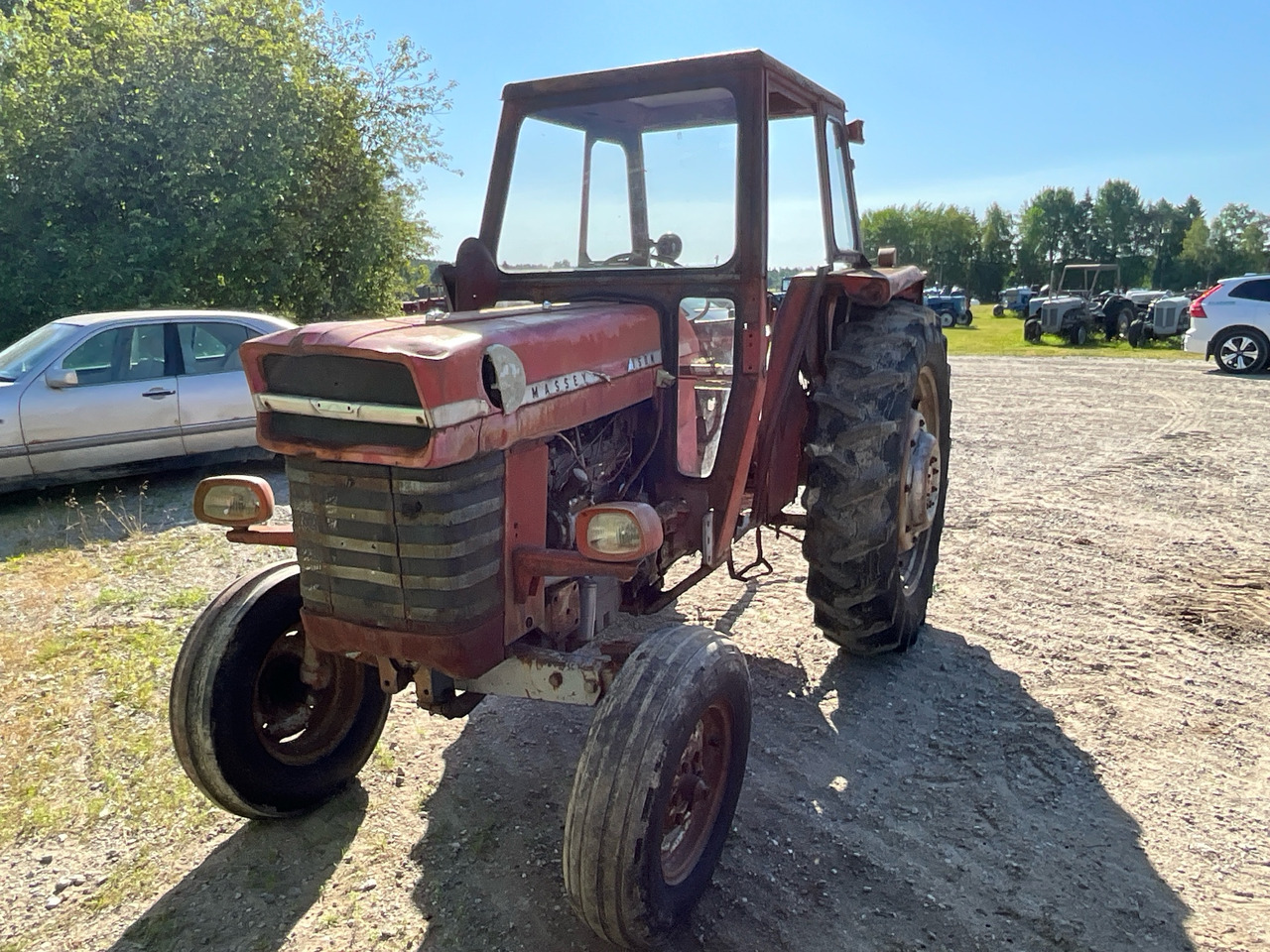 Massey Ferguson 165 - טרקטור חקלאי: תמונה 1 Massey Ferguson 165 - טרקטור חקלאי: תמונה 1