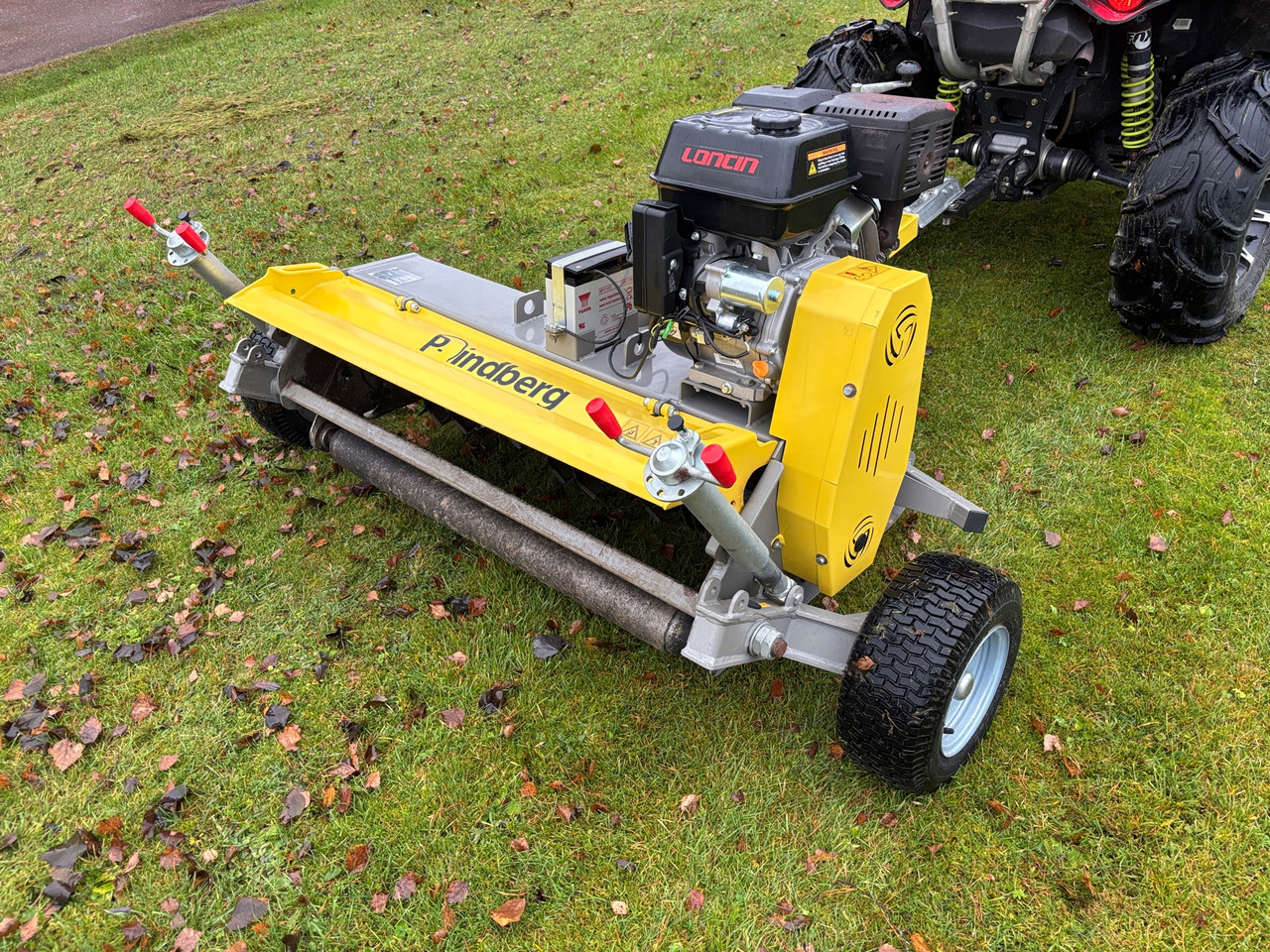 P.Lindberg AT120D - מכסחת תבואה/ עשבים: תמונה 1 P.Lindberg AT120D - מכסחת תבואה/ עשבים: תמונה 1