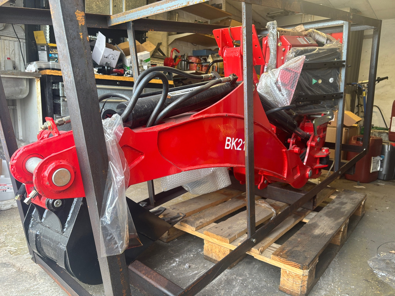 P.Lindberg Mower BK215 - ציוד בנייה: תמונה 1 P.Lindberg Mower BK215 - ציוד בנייה: תמונה 1