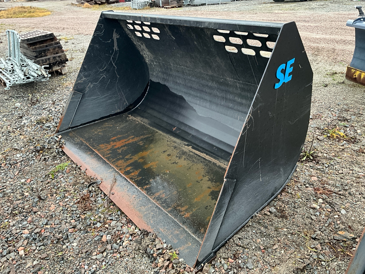 SE 2200mm - דלי מעמיס: תמונה 1 SE 2200mm - דלי מעמיס: תמונה 1