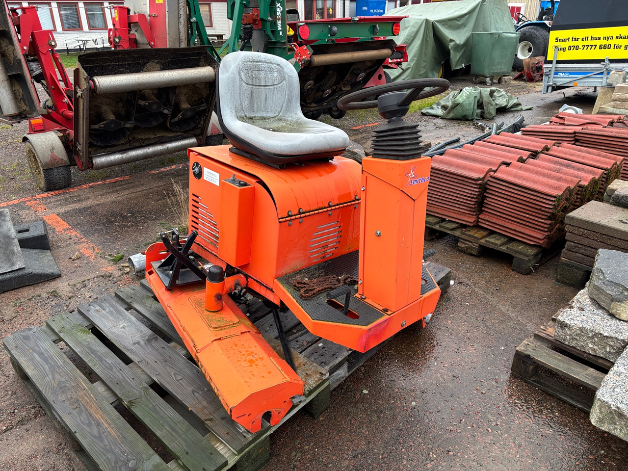 Smithco / Toro 7555 / Greenpro 1240 - ציוד לגינה: תמונה 1 Smithco / Toro 7555 / Greenpro 1240 - ציוד לגינה: תמונה 1