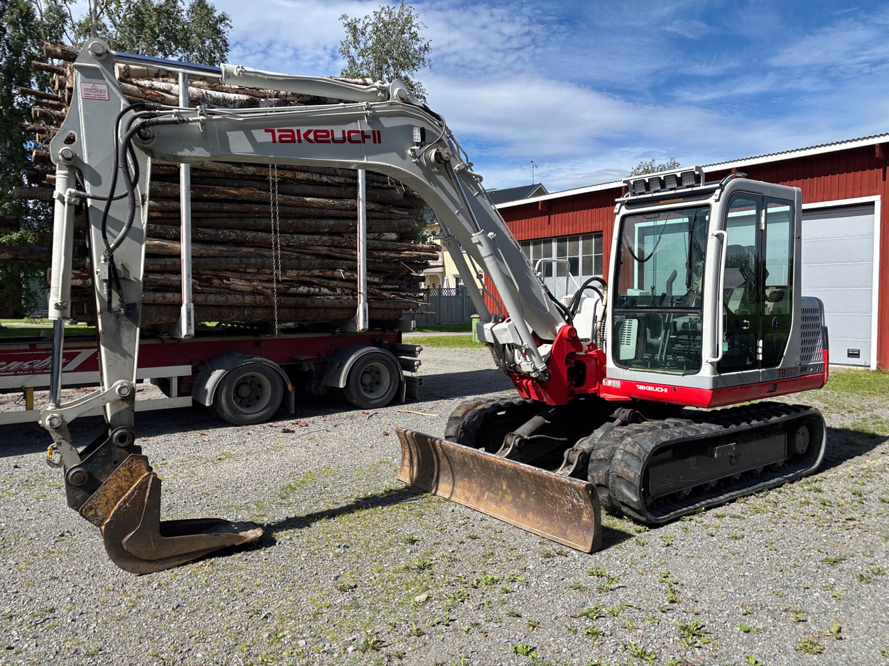 Takeuchi TB070 - מחפר: תמונה 1 Takeuchi TB070 - מחפר: תמונה 1
