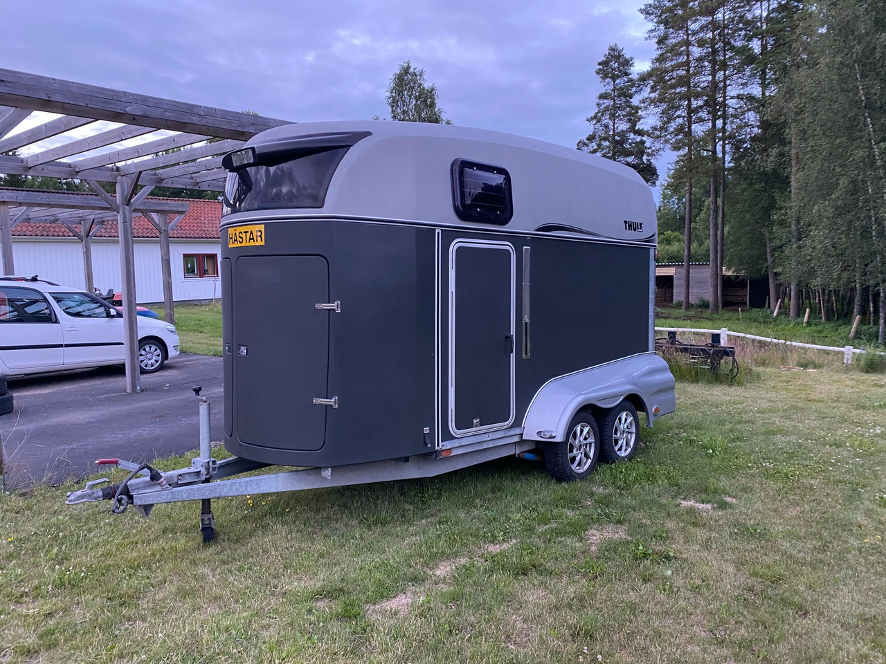 Thule Premium Grand Prix - קרון נגרר: תמונה 1 Thule Premium Grand Prix - קרון נגרר: תמונה 1