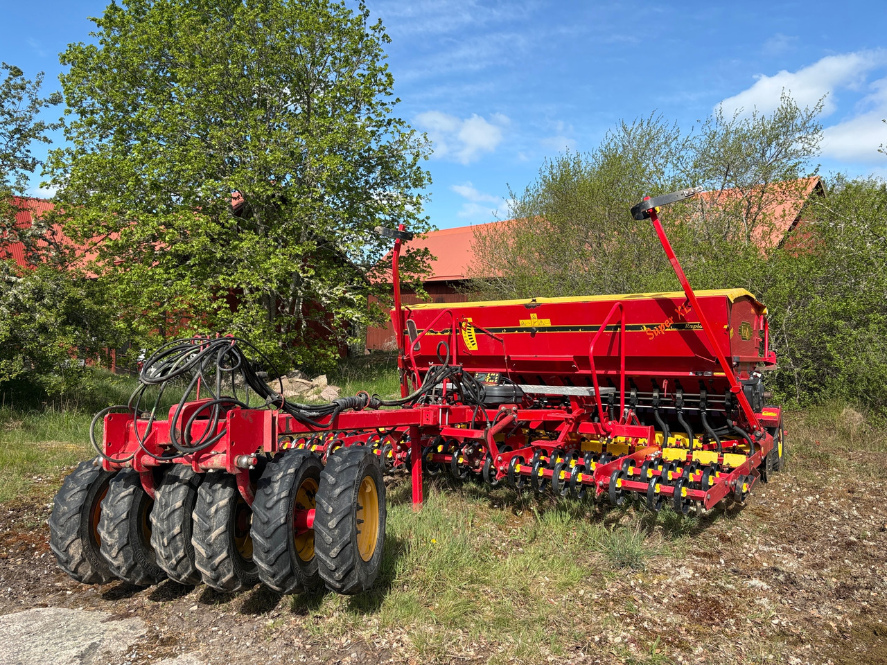 Väderstad 400 C - ציוד זריעה: תמונה 1 Väderstad 400 C - ציוד זריעה: תמונה 1
