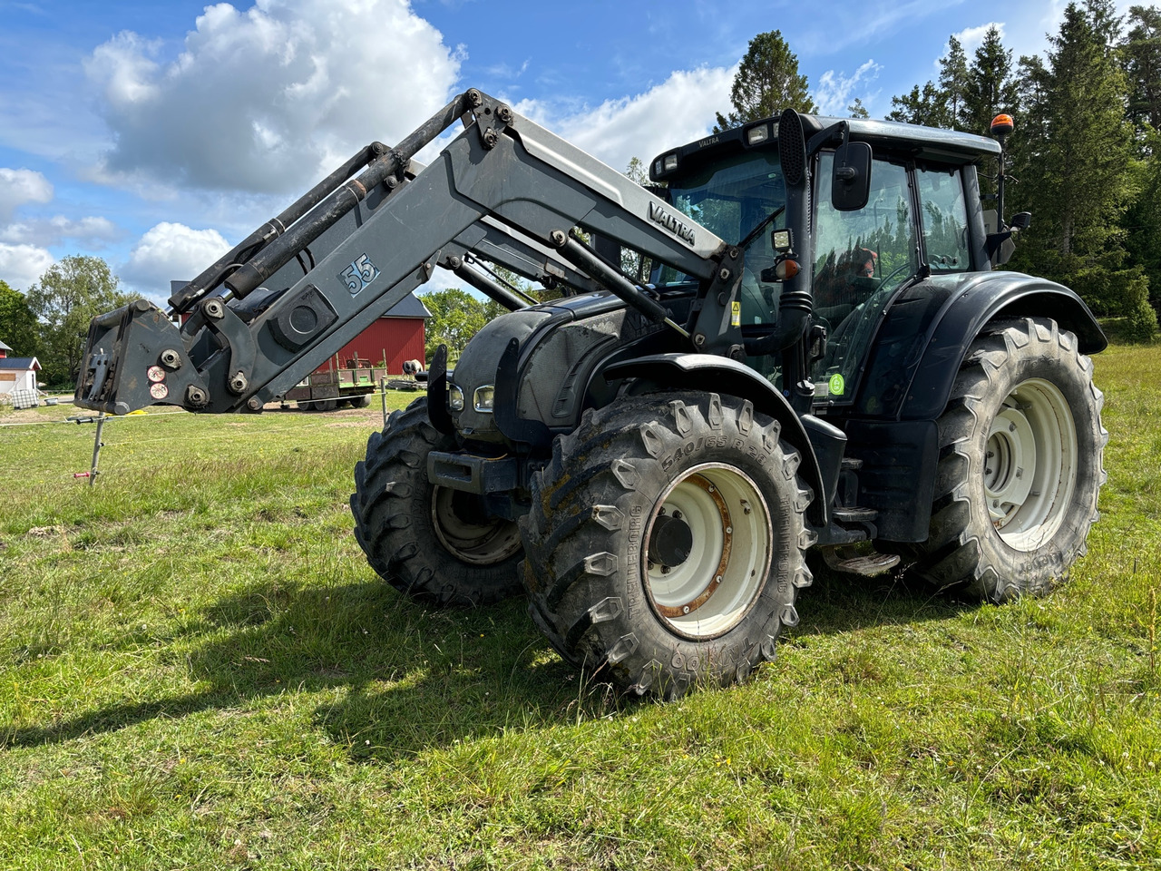 Valtra N142 - טרקטור חקלאי: תמונה 1 Valtra N142 - טרקטור חקלאי: תמונה 1