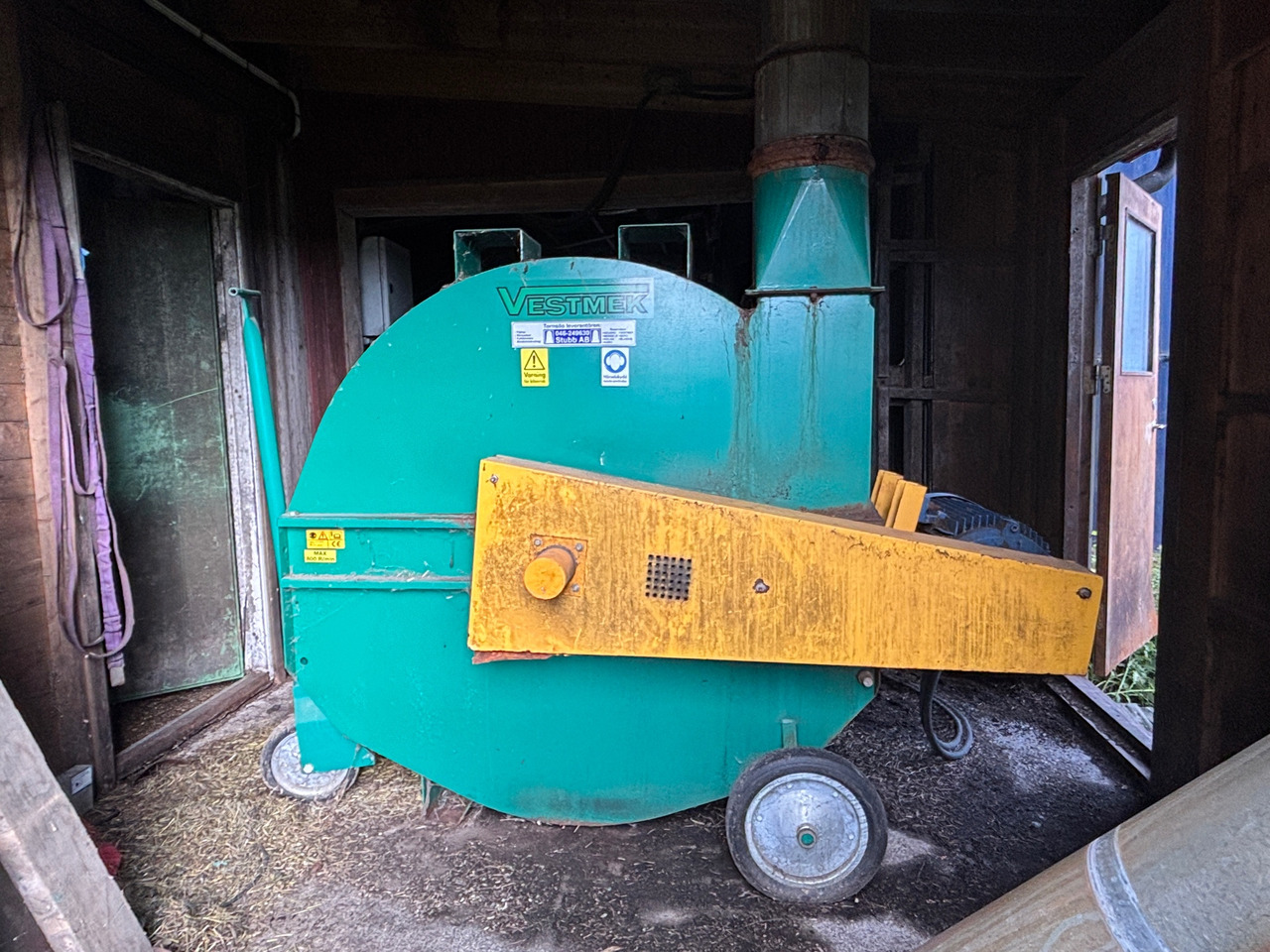 Vestmek KF 1600 - מכונה חקלאית: תמונה 1 Vestmek KF 1600 - מכונה חקלאית: תמונה 1