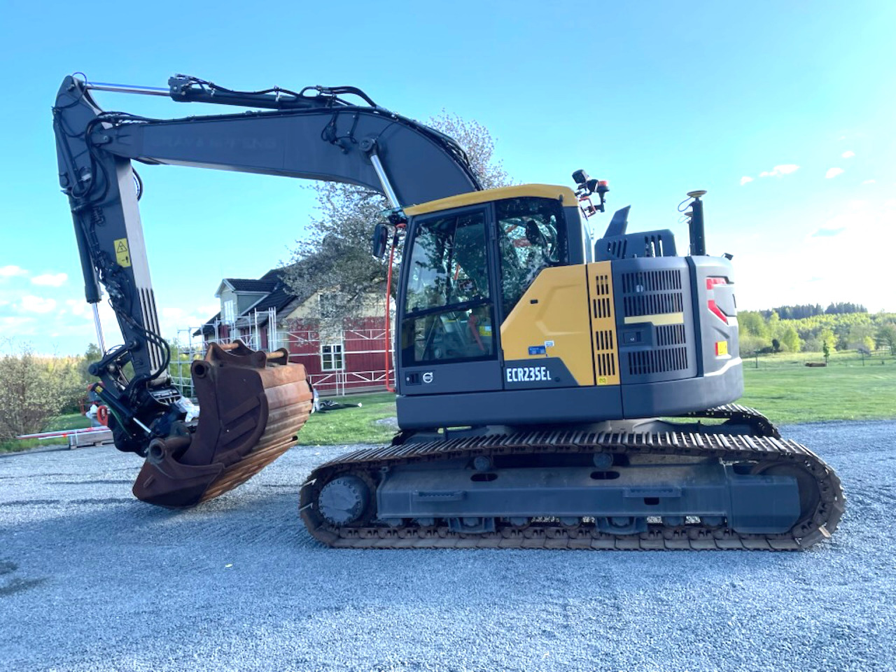Volvo ECR235E - מחפר: תמונה 1 Volvo ECR235E - מחפר: תמונה 1