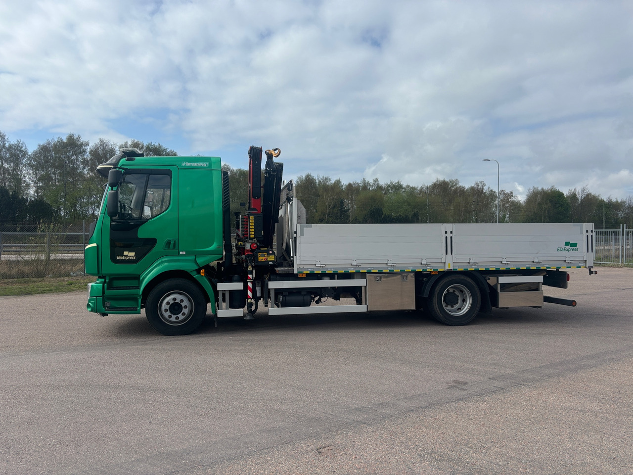 Volvo FL 12 - משאית מנוף: תמונה 1 Volvo FL 12 - משאית מנוף: תמונה 1