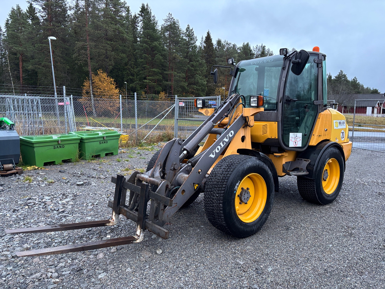 Volvo L25 B-P - מעמיס גלגלים: תמונה 1 Volvo L25 B-P - מעמיס גלגלים: תמונה 1
