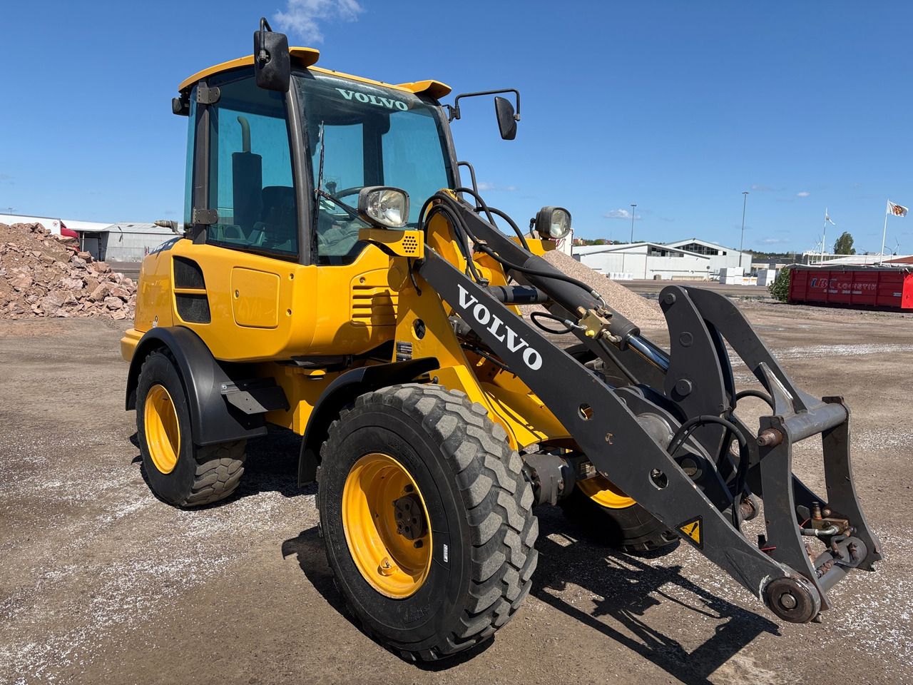 Volvo L25F - מעמיס גלגלים: תמונה 1 Volvo L25F - מעמיס גלגלים: תמונה 1