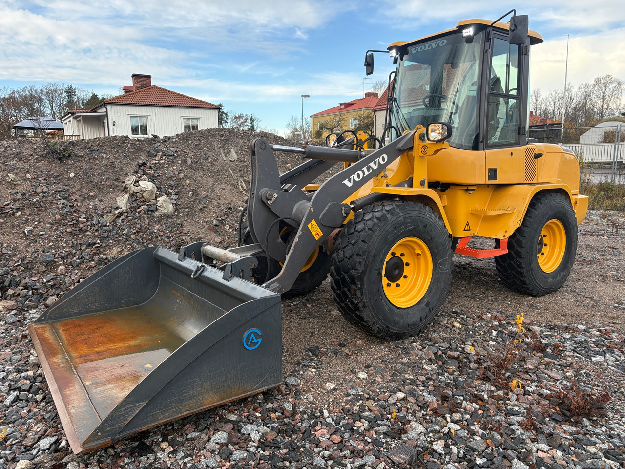 Volvo L30G - מעמיס גלגלים: תמונה 1 Volvo L30G - מעמיס גלגלים: תמונה 1
