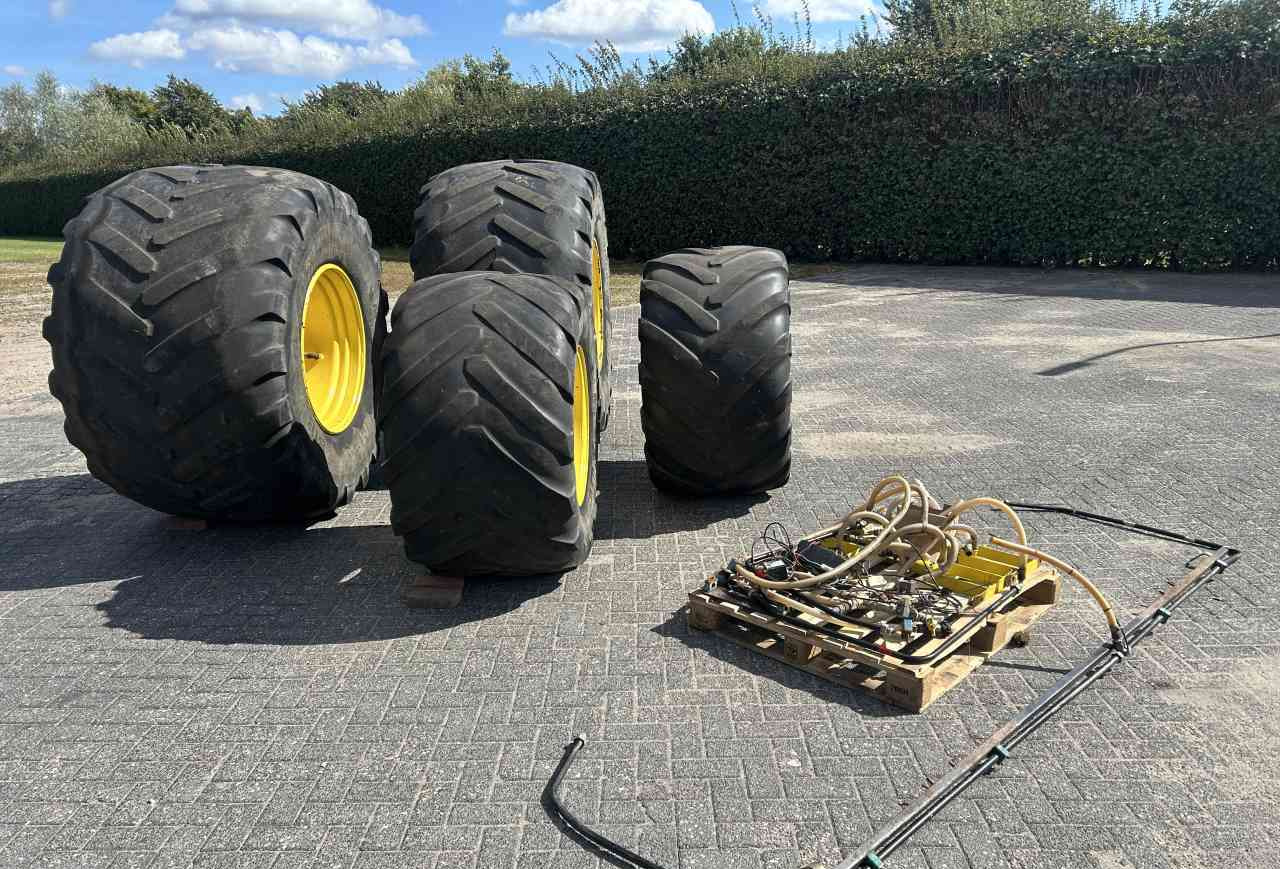 Michelin 1050/50x32 en 750/50x26 luchtdrukwissel set - גלגלים וצמיגים עבור מכונה חקלאית: תמונה 2 Michelin 1050/50x32 en 750/50x26 luchtdrukwissel set - גלגלים וצמיגים עבור מכונה חקלאית: תמונה 2