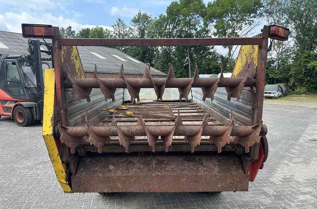 Peecon mestwagen, mestverspreider - מפזרת זבל: תמונה 3 Peecon mestwagen, mestverspreider - מפזרת זבל: תמונה 3
