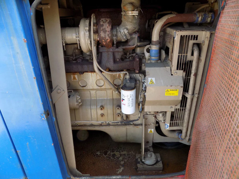 Bredenoord BRD 100 Kva Cummins 6BT - ערכת גנרטורים: תמונה 5 Bredenoord BRD 100 Kva Cummins 6BT - ערכת גנרטורים: תמונה 5
