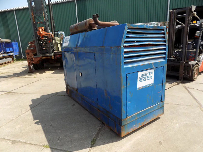 Bredenoord BRD 100 Kva Cummins 6BT - ערכת גנרטורים: תמונה 4 Bredenoord BRD 100 Kva Cummins 6BT - ערכת גנרטורים: תמונה 4