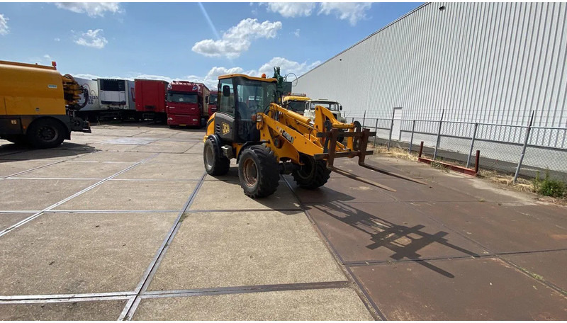 JCB KNIKSCHOVEL 406 - מעמיס גלגלים: תמונה 1 JCB KNIKSCHOVEL 406 - מעמיס גלגלים: תמונה 1