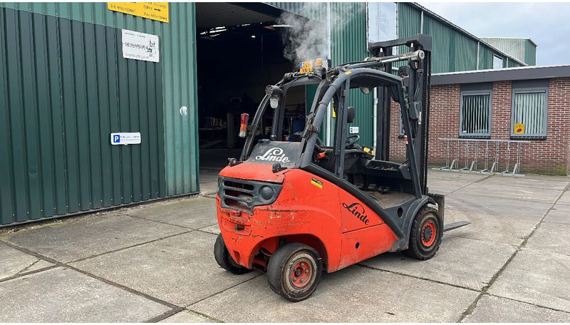 Linde H35T 01 Linde H35T 01 - מלגזת LPG: תמונה 3 Linde H35T 01 Linde H35T 01 - מלגזת LPG: תמונה 3